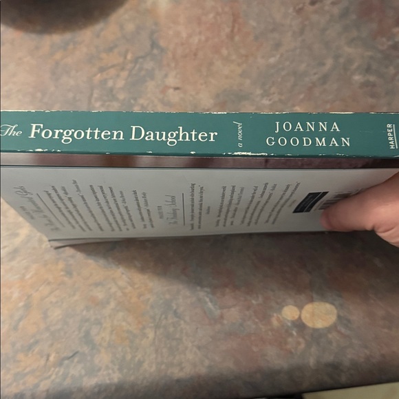 The Forgotten Daughter by Joanna Goodman - Picture 2 of 3